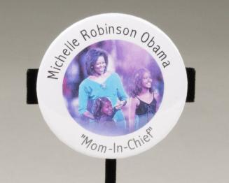 Mom in Chief Button