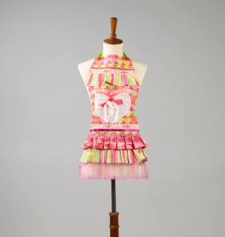 Heart Print Ruffled Apron