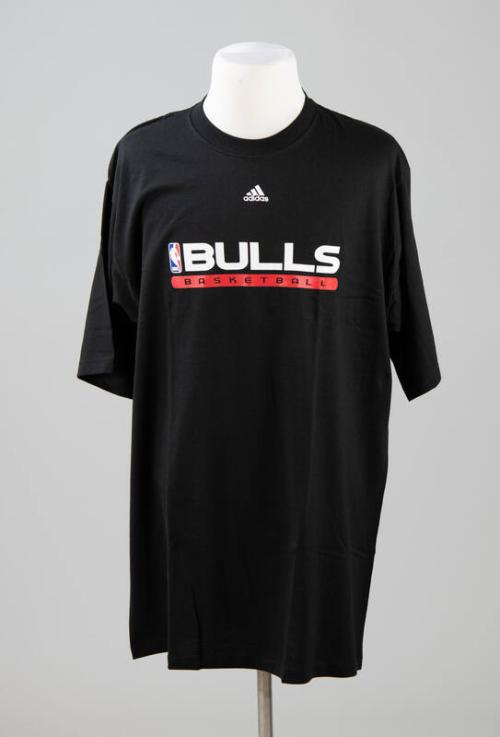 Black Chicago Bulls T-Shirt