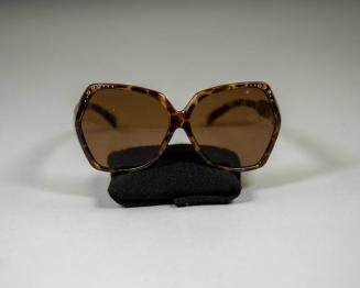 Sunglasses with Rhinestones