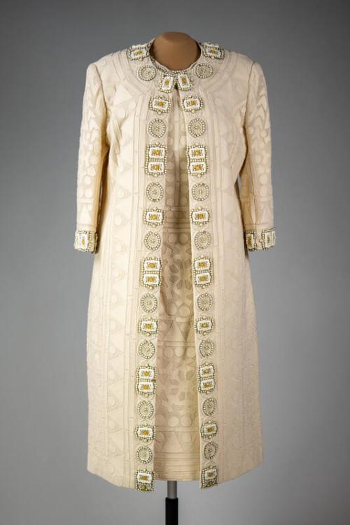 Three-Quarter Sleeve Ivory Coat