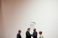 Image courtesy of the Barack Obama Presidential Library, President Barack Obama talks with Pres…