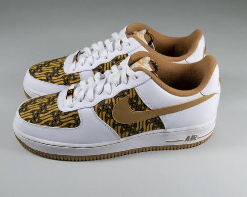 Batik Nike Air Force Ones