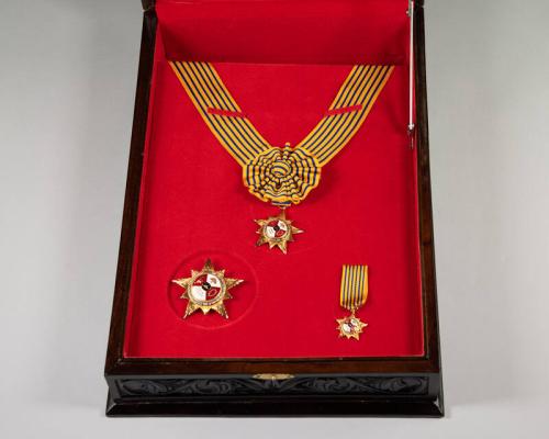 Indonesian Order of Bintang Jasa Awarded to Stanley Ann Dunham