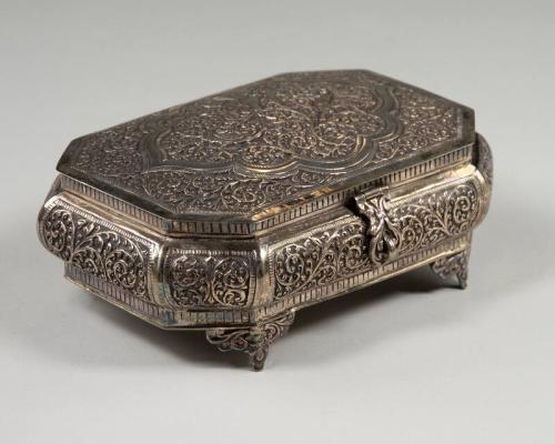 Silver Trinket Box Decorated with Vines and Birds