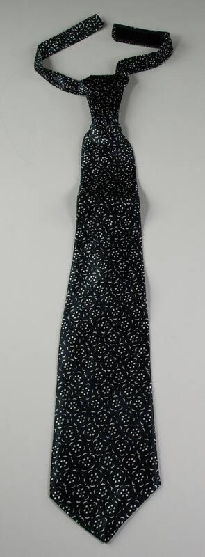 Black Floral Pre-tied Necktie