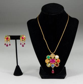 Amrapali Necklace and Earrings