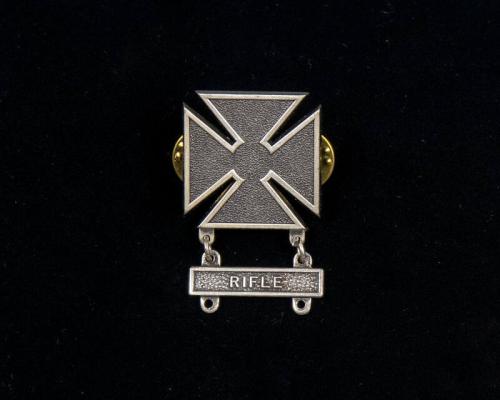 U.S. Army Marksman Badge with Rifle Clasp