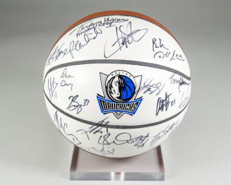 Signed Dallas Mavericks Basketball