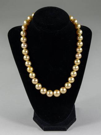 Pearl Necklace with Gold and Diamond Encrusted Clasp