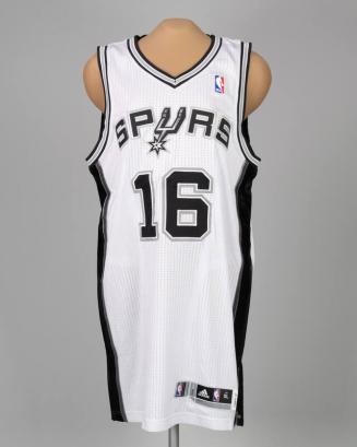 San Antonio Spurs Jersey For Malia Obama