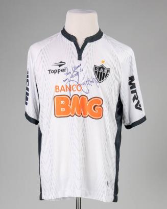 Clube Atlético Mineiro Jersey Signed by Ronaldinho for President Obama