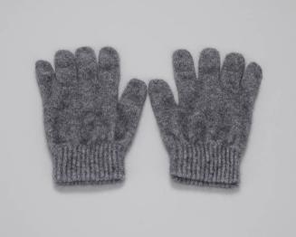 Gray Knit Gloves